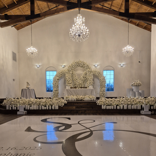 10 White Rose Runners, Triple Arch, 72 Sand Wax