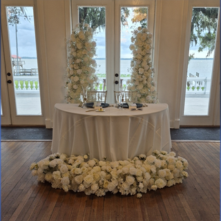 White Rose Floras & Double Stand Arch