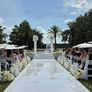 White Mirror Aisle & Stage With Columns