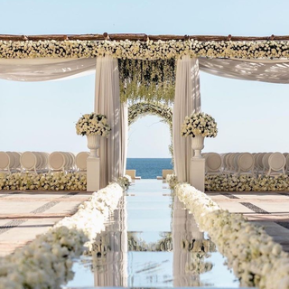 Mirror Aisle stage 
