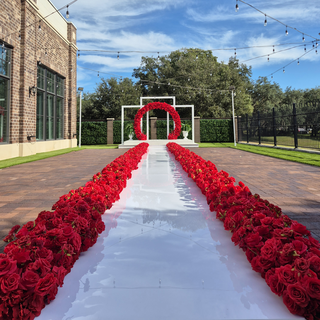 White Mirror Aisle 46ft & Red Rose Florals 