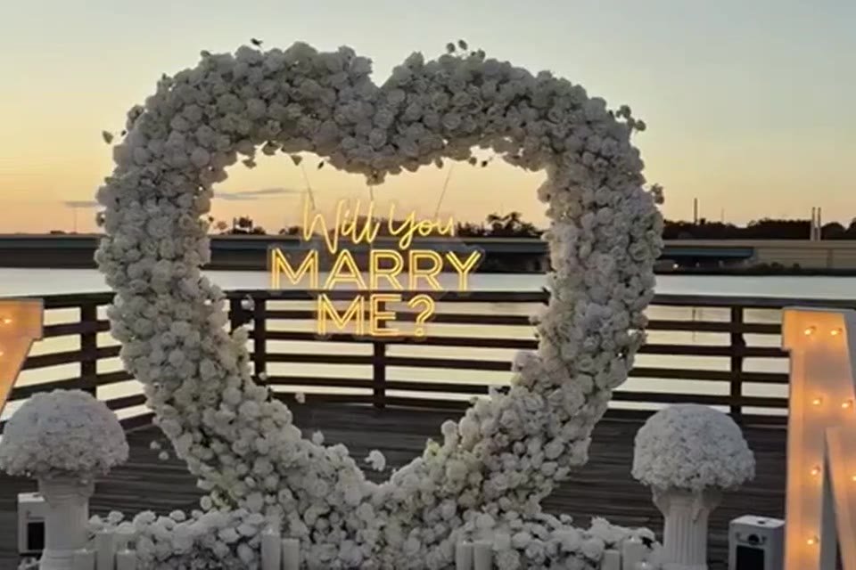 Romantic proposal decorations — Orlando Elite Decor
